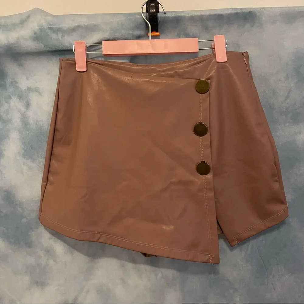 Haute Monde pleather skort - Picture 1 of 7